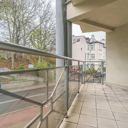 Imperial - Mewa アパート *